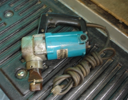 ขายMAKITA JN3200 เครื่องฉลุแผ่นโลหะ 3.2mm(1/8 ) 660W