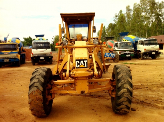 ขายรถเกรด. CAT. 140g. เครื่อง5md. 8z. ซีเลี่ยน. สูง 3พันกว่า. เอกสารครบ