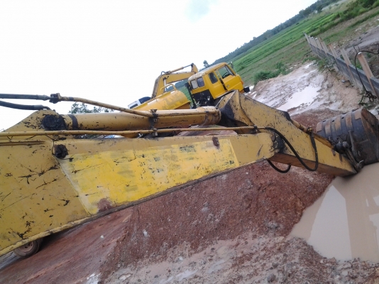 Komatsu PC120-3 เครื่อง6BF รถนำเข้า ซีเรียล2xxxx