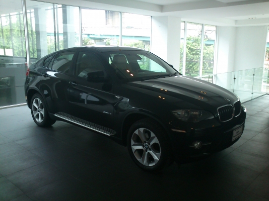 BMW X6 3.5i ใช้เงินออกรถ 1 แสน BMW X6 3.5i ใช้เงินออกรถ 1 แสน