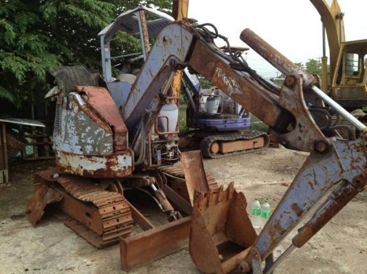 KOMATSU PC 28UU เทียบเท่ารุ่น7 ท้ายมล แทรคยาง1คัน แทรคเหล็ก1คัน