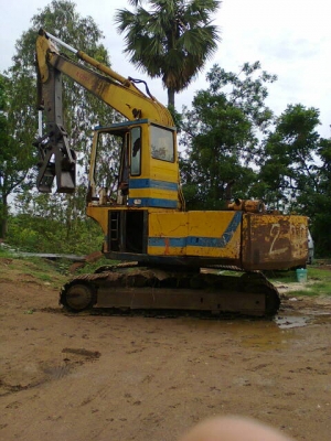 KOMATSU PC200-3 เครื่องปั้มเดิม หัวเก๋งยกสูง มีปากคีบยกเหล็ก
