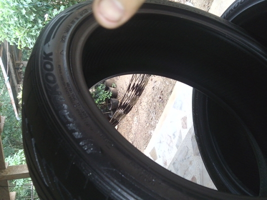 ขายยาง  HANKOOK  ปี 2010   205/45/17   ดอกเยอะอยู่