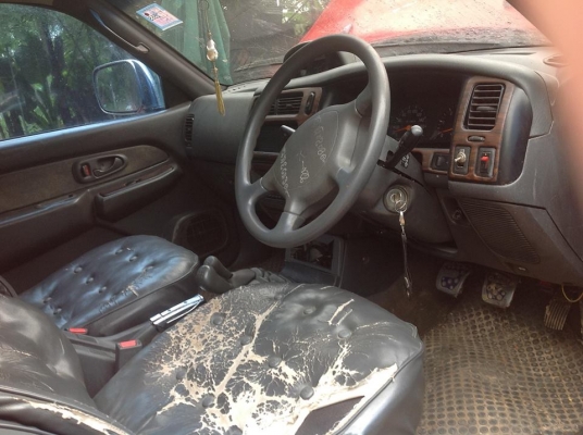 ปรับราคา ขายตัด ปี 1999 มือเดียวออกห้าง รถไม่หนา รถต้องเก็บสี เอกสารครบภาษีไม่ขาด