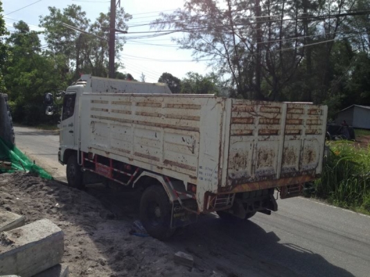 รถฮีโน่ 6 ล้อดั้ม 175 แรงม้า ปี 54  ( รถวิ่ง 5x,xxx กม. )  สนใจติดต่อ  081 - 6079515