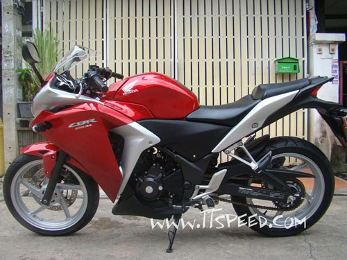 มาใหม่คันที่2!! ขาย CBR 250R รถวิ่งมา 850 โลสภาพใหม่