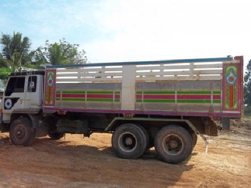 ขาย FUSO 527MA 195 HP ไม่มีเทอร์โบนะครับ บ่องตง