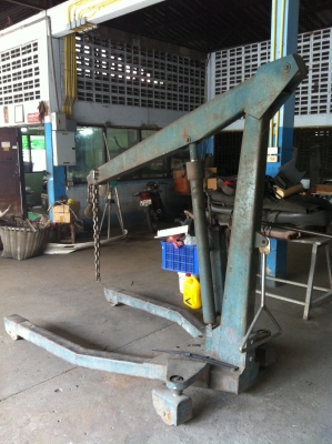 เครนยกเครื่อง 2ตัน