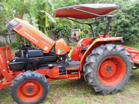 รถไถคูโบต้า L4508 4WD 2 เพลา มีใบมีดตราช้าง ยางสภาพดี มีโรตารี่ RX180 ราคา 350,000 บาท ราคาคุยกันได้