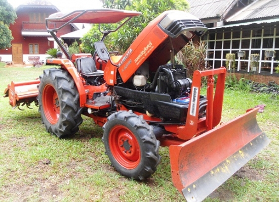 รถไถคูโบต้า L4508 4WD 2 เพลา มีใบมีดตราช้าง ยางสภาพดี มีโรตารี่ RX180 ราคา 350,000 บาท ราคาคุยกันได้