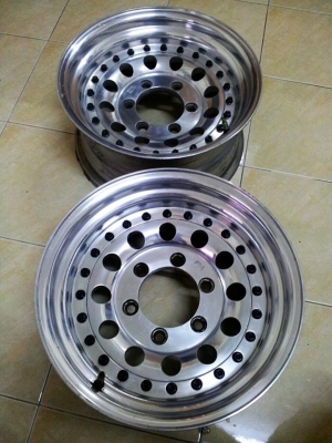 ขายล้อหยดน้ำ 2 ชิ้น japan 15x7.5 -13  เบามากๆ