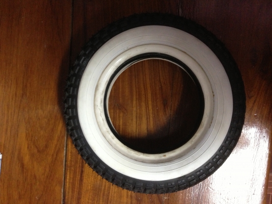 ขายยางใส่ชาลี ใส่เวสป้า ขอบ8 หน้ากว้าง 3.50 ยางเต์มไม่เคยใช้งาน พร้อมยางขอบขาว ราคา450 บาทพร้อมส่งครับ