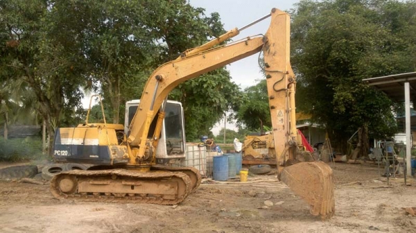 Komatsu PC120-5 บูมพิเศษ