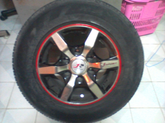 ล้อแม็ก6รู4วงพร้อมยาง215/70r15แถมยางอีกชุด