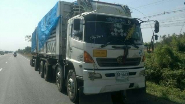 ขายรถ 20 ล้อพ่วงแม่-ลูกดัมพ์ HINO MEGA 320 12 ล้อปี 2548 ลูกพ่วงกระบะสามมิตรลอนเฉียงคอกเกษตร 2 คาน ราคา 2750000 เจ้าของฝากขาย