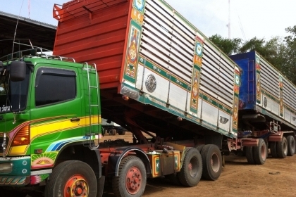 ขาย 10ล้อพ่วง แม่+ลูก ดั๊มเกษตร แม่ HINO MEGA 320 EURO2 ปี48 เครื่องเดิมเกียร์เดิม 2คานหน้า(ลงเล่ม) ช่วงล่างคัสซีสวยมาก กระบะดั๊มมิเนียมเกษตรอู่รวมชัยสภาพสวย หัวบางเดิม ภายในสวยคอนโซลครบ แอร์เย็น ยางดี12เส้น ลูก 3คานดั๊มมิเนียมคอกเกษตรอู่รวมชัย สภาพสวยไม่