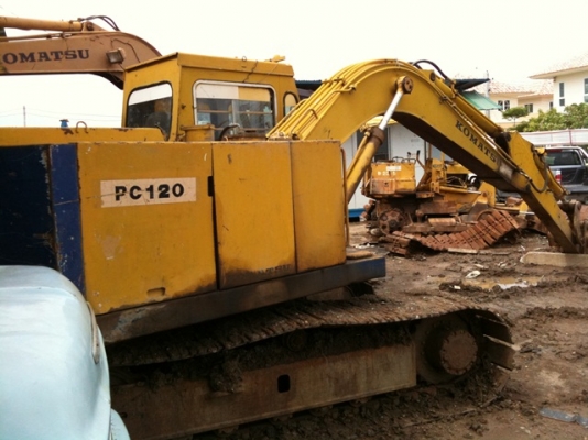 ขายแบคโฮ KOMATSU PC120-2 สภาพใช้งานได้เลย