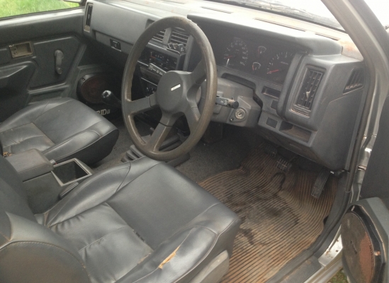 NISSAN BIG M KINGCAB - BD25 MT ปี 36 รถเครื่องแห้งแรงดีมากๆครับ ไม่เคยมีอุบัติเหตุหนักเลย ภายในเก๋งคอนโซลสวยครบพร้อม แอร์เย็น พวงมาลัยธรรมดา กระบะและฝาท้ายมีให้ครบพร้อมไม่ผุกร่อน ช่วงล่างคัชซีมีผุบ้างเล็กน้อยพร้อมใช้งานได้เลย ยางสภาพดี 60\% เอกสารเล่มทะเบี NISSAN BIG M KINGCAB - BD25 MT ปี 36 รถเครื่องแห้งแรงดีมากๆครับ ไม่เคยมีอุบัติเหตุหนักเลย ภายในเก๋งคอนโซลสวยครบพร้อม แอร์เย็น พวงมาลัยธรรมดา กระบะและฝาท้ายมีให้ครบพร้อมไม่ผุกร่อน ช่วงล่างคัชซีมีผุบ้างเล็กน้อยพร้อมใช้งานได้เลย ยางสภาพดี 60\% เอกสารเล่มทะเบี