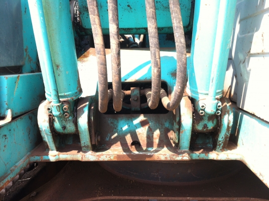 ขายถูกรถแบคโฮ SK135SR ยีห้อ KOBELCO รถเก่านอก ไม่เคยผ่านการใช้งานในไทย