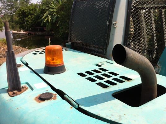 ขายถูกรถแบคโฮ SK135SR ยีห้อ KOBELCO รถเก่านอก ไม่เคยผ่านการใช้งานในไทย