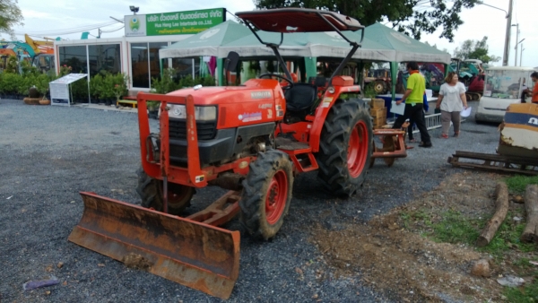 จองวันนี้ ลดทันที 10,000 บาท 27/6/56 KUBOTA L4508   คุณภาพเยี่ยม พร้อมติดใบและผานตราช้างเอาไปเลย