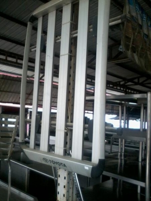 ขายแล๊คหลังคาของแท้ TOYOTA ติดฟรอน์จูนเนอร์ มาครับ