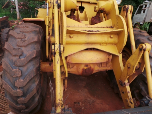 รถตักล้อยางรุ่น 910 ไม่มีเอกสาร รถตักล้อยางรุ่น 910 ไม่มีเอกสาร