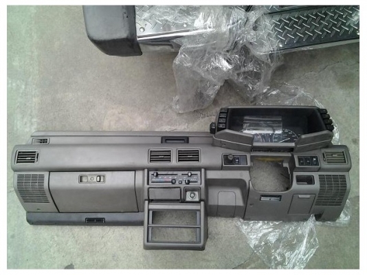 ขายชุดดคอนโซนหน้า ISUZU มังกร TFR ตามรูปครับ ราคานี้พิเศษเลย มาจากญี่ปุ่นครับ