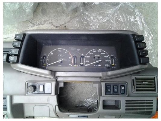 ขายชุดดคอนโซนหน้า ISUZU มังกร TFR ตามรูปครับ ราคานี้พิเศษเลย มาจากญี่ปุ่นครับ