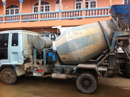 ISUZU FRR (ทะเบียนพร้อมโอน) รถโม่ปูน (โม่นอกทั้งชุด) เลขตัวรถ FRR เลขเครื่อง 6BG1 (175 แรงม้า) ช่วงล่าง F พวงมาลัย POWER เบรกทิฟฟี่ ทะเบียนพร้อมโอน