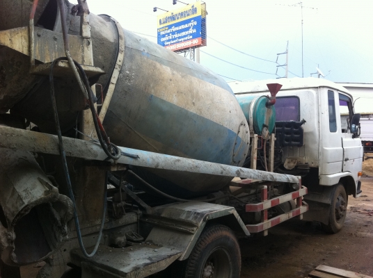 NISSAN (ทะเบียนพร้อมโอน) รถโม่ปูน (โม่นอกทั้งชุด) ช่วงล่างใหญ่ พวงมาลัย POWER เบรกทิฟฟี่ ทะเบียนพร้อมโอน