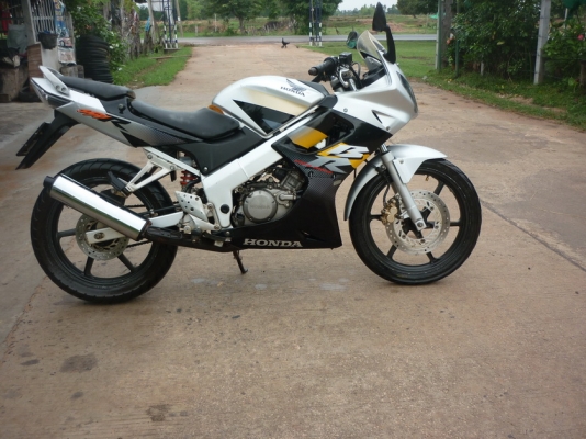 ปรับราคาใหม่ ขาย cbr 150 คาบู รถบ้าน ขาย 26500 บาท