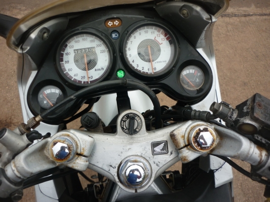 ปรับราคาใหม่ ขาย cbr 150 คาบู รถบ้าน ขาย 26500 บาท