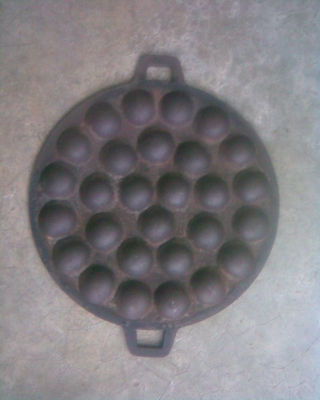 จานหลุมขนมครก