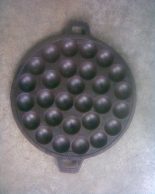 จานหลุมขนมครก