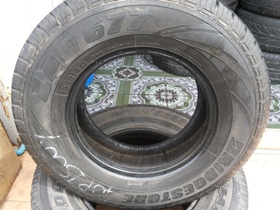 ขายยาง195R14C ปี 11 BRIDGESTONE LEO 677 1 ชุด  ราคา :  5,000.00  บาท