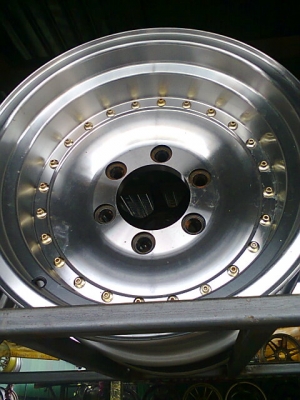 ขายล้อลายตันมุดทองใหม่ชุดละ8500