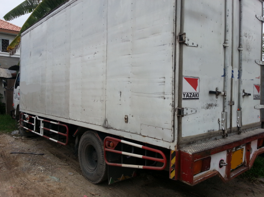 ขาย รถบรรทุก NISSAN UD 6 ล้อ