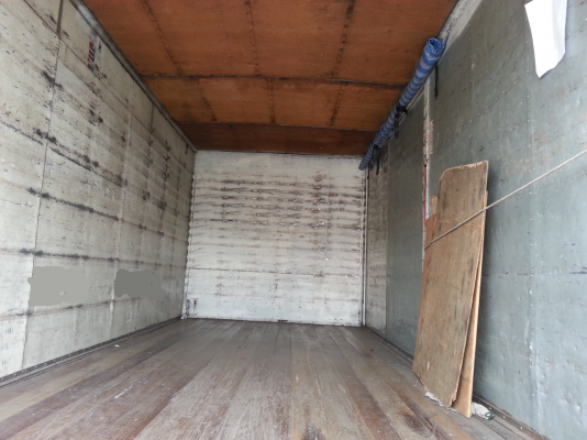 ขาย รถบรรทุก NISSAN UD 6 ล้อ