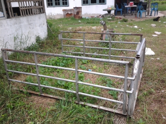 คอกเหล็ก อี่ซูซูสุแค็บ