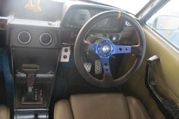 ขายรถ BMW E12 คลาสสิคเครื่อง 1G ติด GAS LPGแล้ว 29000 ราคาถูกกว่ามอเตอร์ไซค์ กันแดดกันฝน