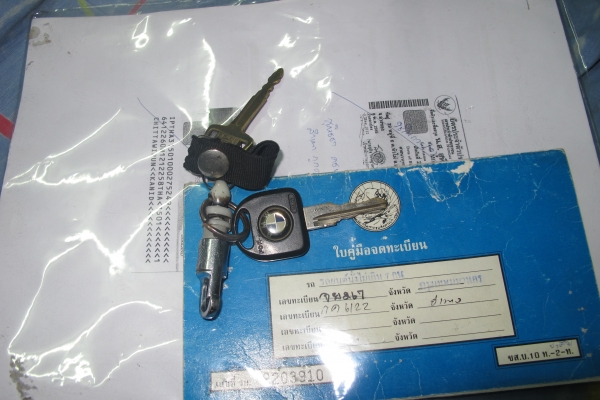 ขายรถ BMW E12 คลาสสิคเครื่อง 1G ติด GAS LPGแล้ว 29000 ราคาถูกกว่ามอเตอร์ไซค์ กันแดดกันฝน