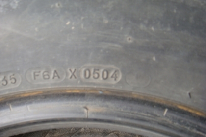 ขายถูกยาง 225/70R15 สภาพตามรูป