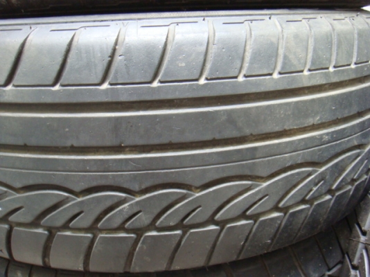 ขายถูกยาง Dunlop 205/55/16 สภาพดี 4เส้น