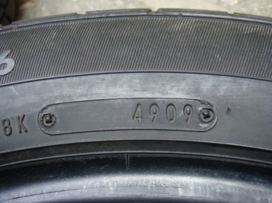 ขายถูกยาง Dunlop 205/55/16 สภาพดี 4เส้น