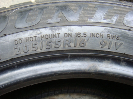 ขายถูกยาง Dunlop 205/55/16 สภาพดี 4เส้น
