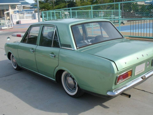 ขายรถคลาสสิคสภาพสวยๆเลยเติมน้ำมันขับกลับไปเลย