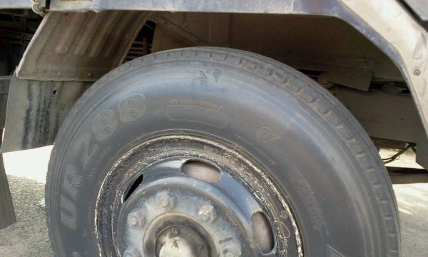 MITSUBISHI FUSO FN215K