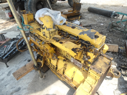 ขายเครื่องรถแมคโครPC120-3 PC100-3 สนใจติดต่อบอย085-156-2314