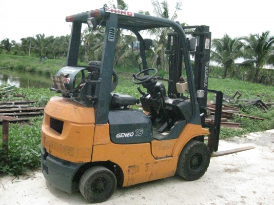 ขาย โฟล์คลิฟท์ toyota 7FG15 ยางตัน ยกสูง 3m 175000 บาท ขาย โฟล์คลิฟท์ toyota 7FG15 ยางตัน ยกสูง 3m 175000 บาท